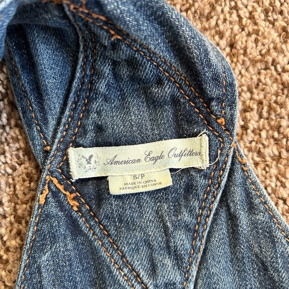 🌷American Eagle Distressed Overalls - Picture 4 of 11